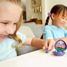 Load image into Gallery viewer, Polly Pocket Tiny Pocket World, Polly &amp; Peaches FRY30